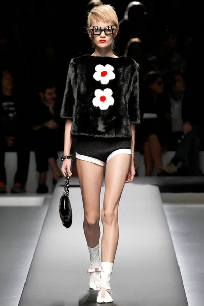 Look 29